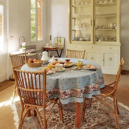 Bed & Breakfast Lea 2*